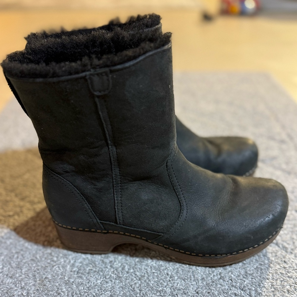 DANSKO Bettie Shearling Black Nubuck leather ankle bootie